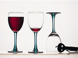 用水晶杯喝葡萄酒有什么不一样？