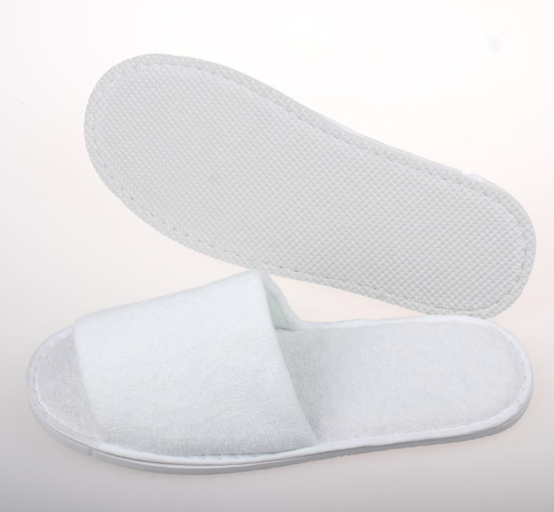 Non-disposable slippers cover head/open toe