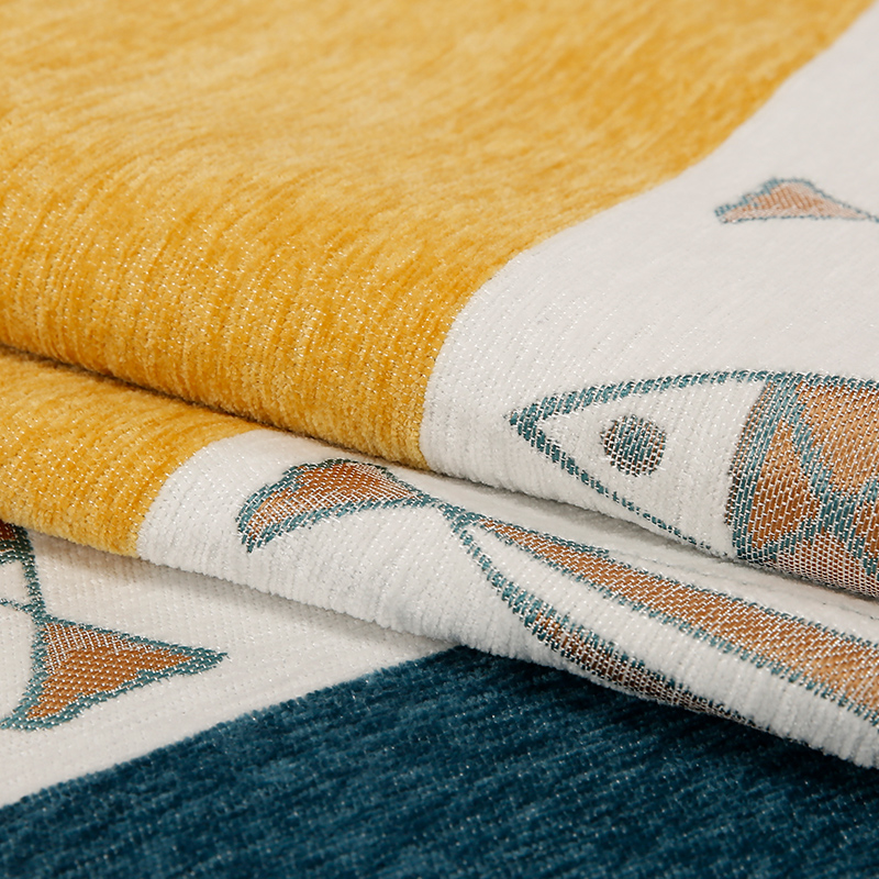 Lucky fish bed tail towel