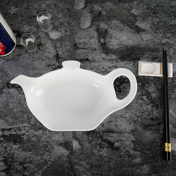 Teapot shaped creative dish