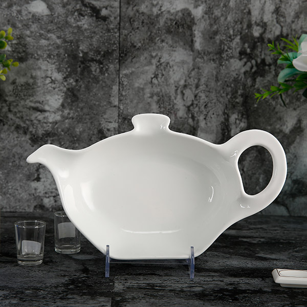 Teapot shaped creative dish