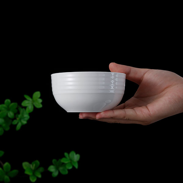 Fine grain white porcelain bowl